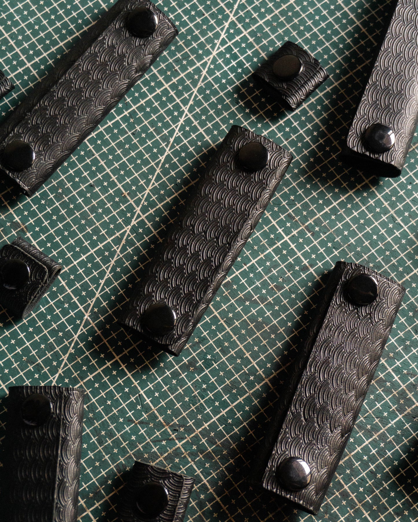 Black Seigaiha Grip